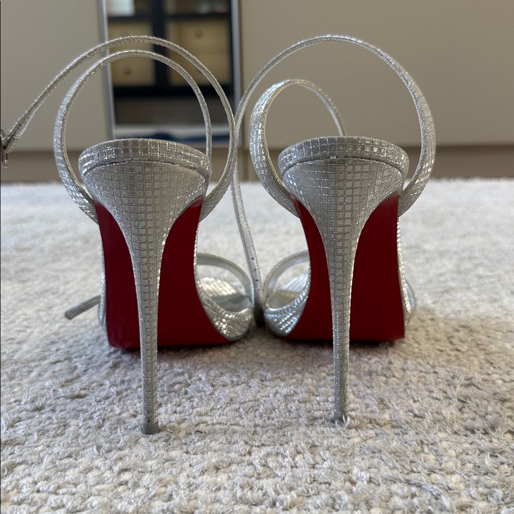 Christian Louboutin Loubi Queen 120MM Silver Pumps - Picture 5 of 11